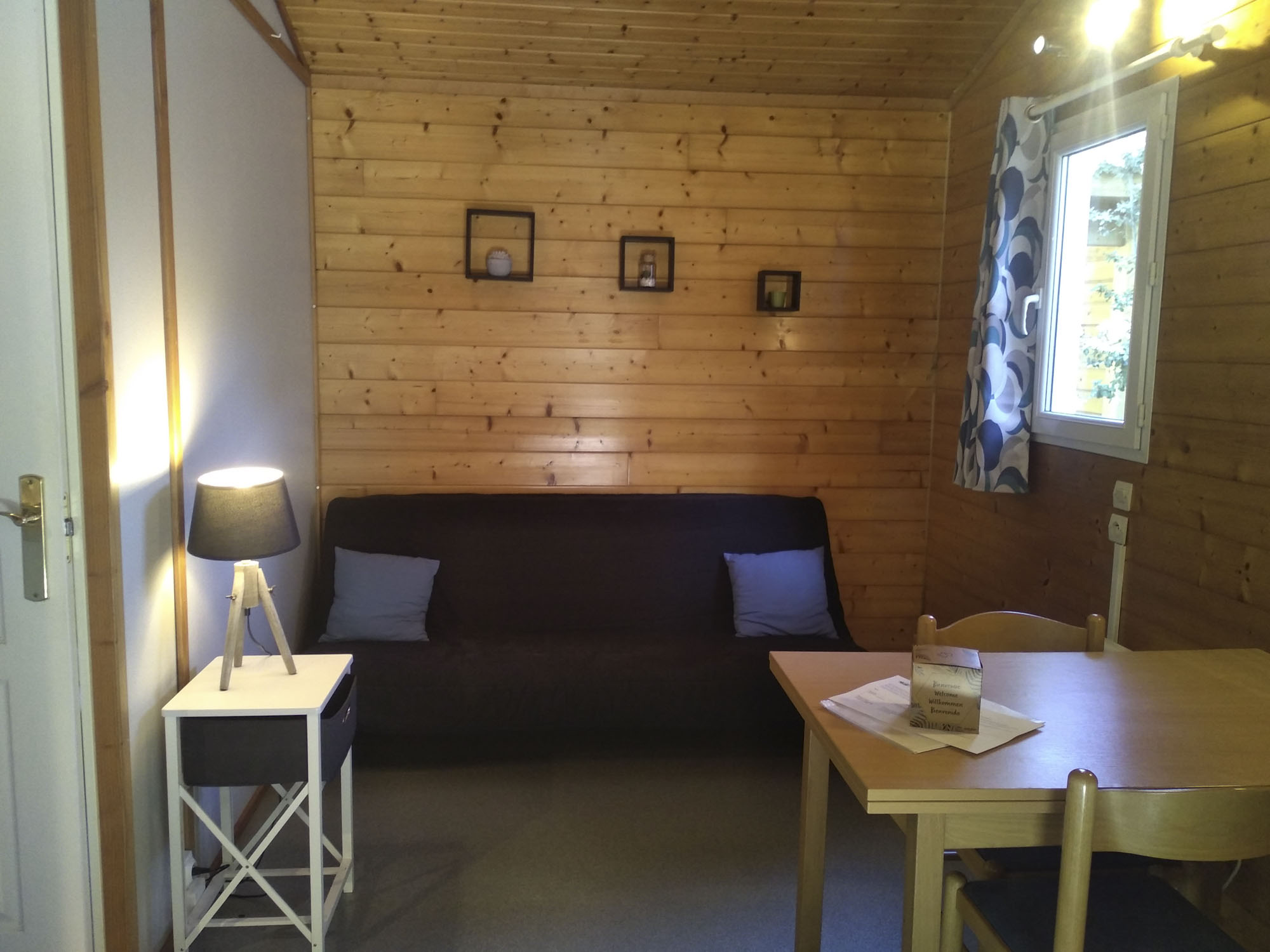 camping-la-campiere-chalet-bleuet-C