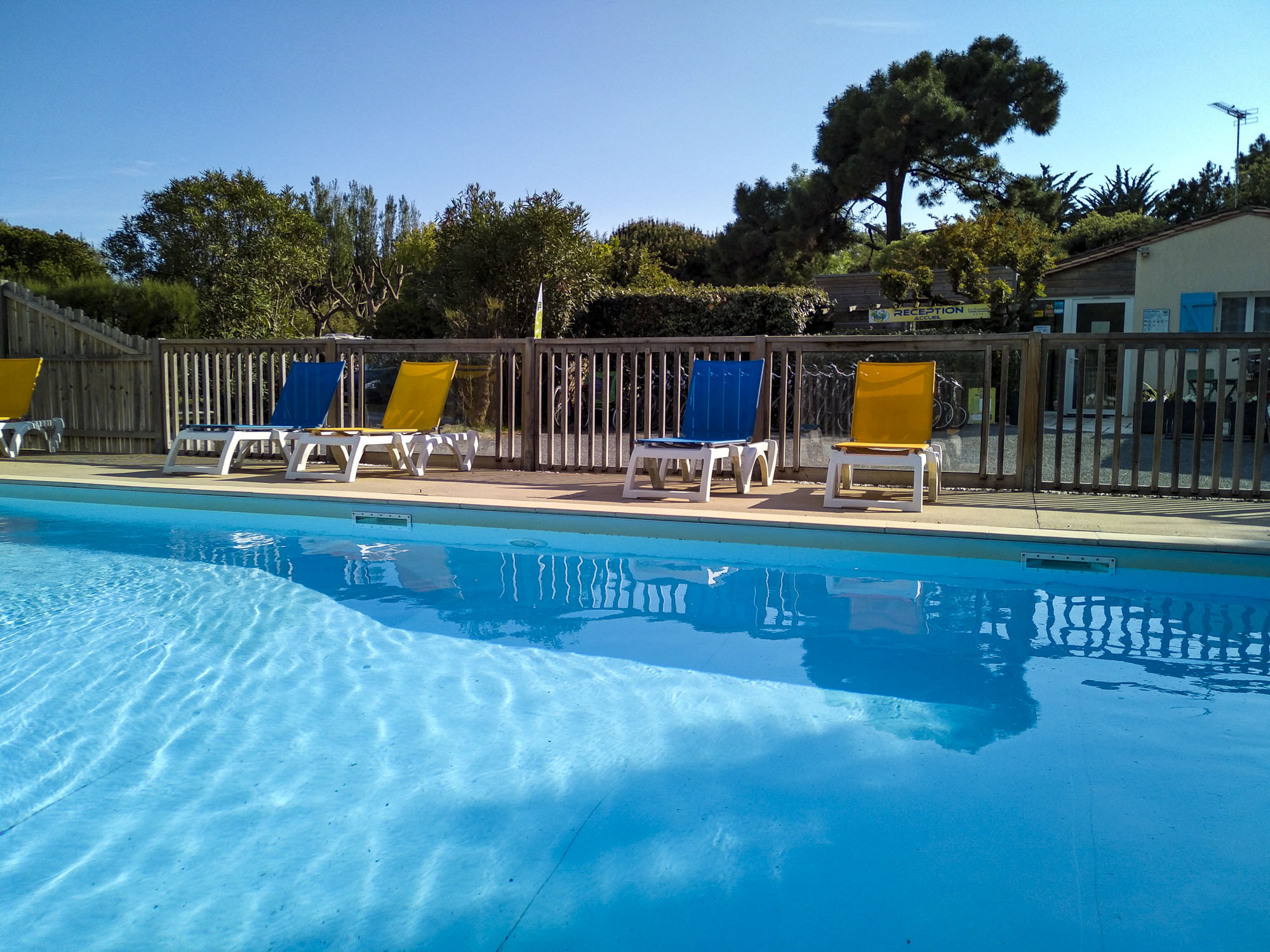 camping-la-campiere-avec-piscine-pour-des-vacances-agreables