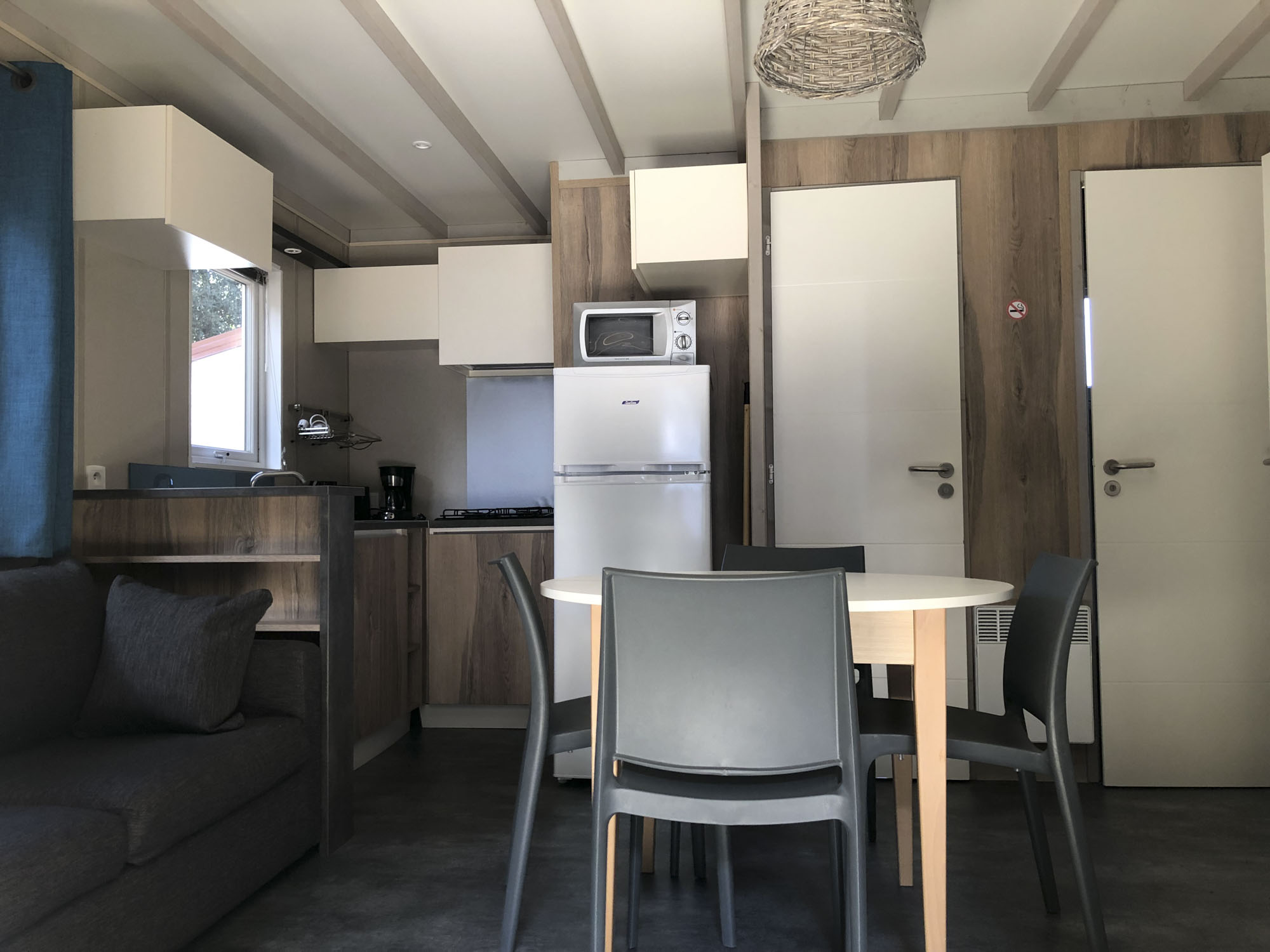 camping-la-campiere-chalet-turquoise-D